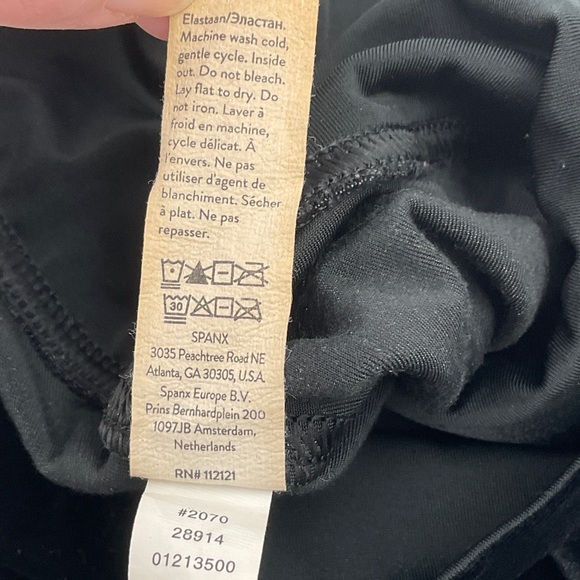 Spanx EUC Shiny Velvet High Waisted Leggings Black L Bodycon Holiday Shapewear - Picture 14 of 16